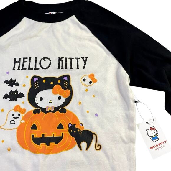 Halloween Hello Kitty x Forever 21 Raglan Tee NWT - S - Picture 2 of 4